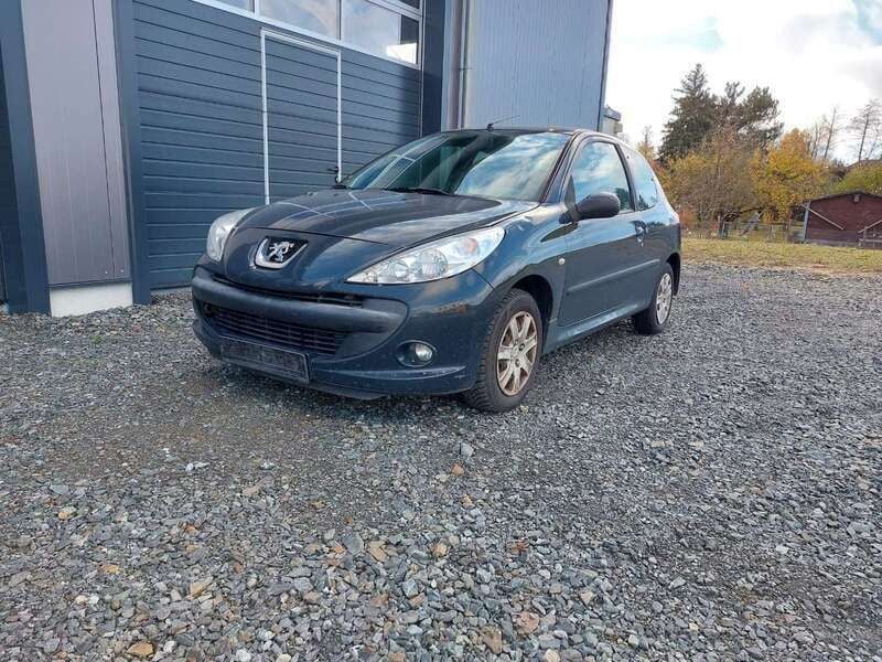 Lack grau hurricane/flach stan Gebraucht 2010 Peugeot 206+ Kleinwagen | 590 € - Bild 1/4