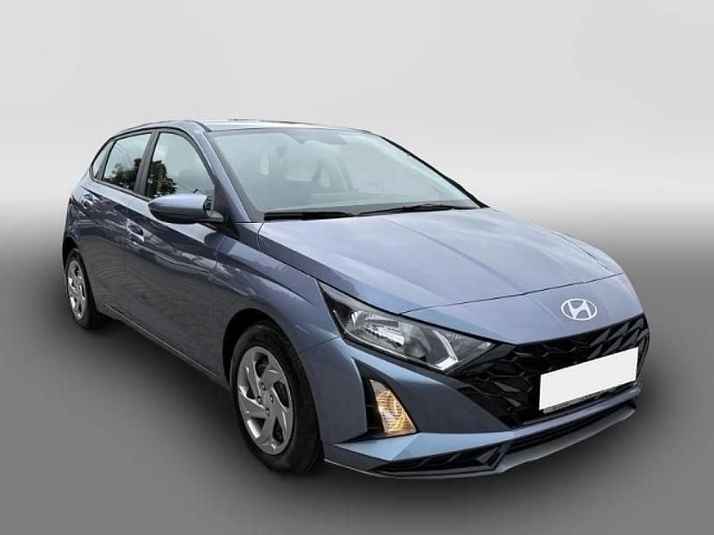 Gebraucht Hyundai i20 Essential 101 PS (74 kW) 2024 Grau Kleinwagen
