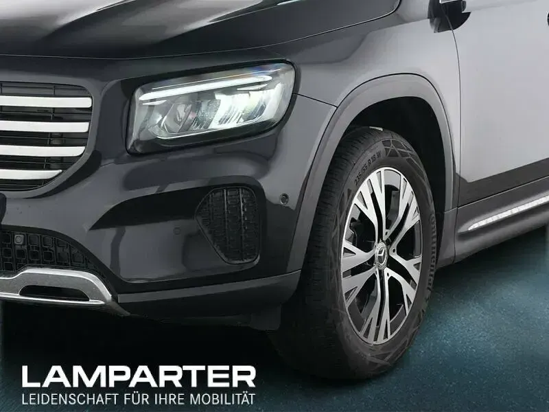 Gebraucht Mercedes GLB200 163 PS (119 kW) 2025 Schwarz SUV