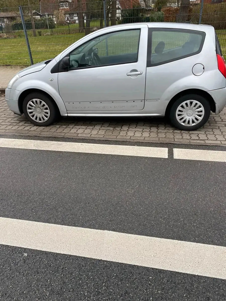 Gebraucht Citroën C2 60 PS (44 kW) 2005 Silber Kleinwagen