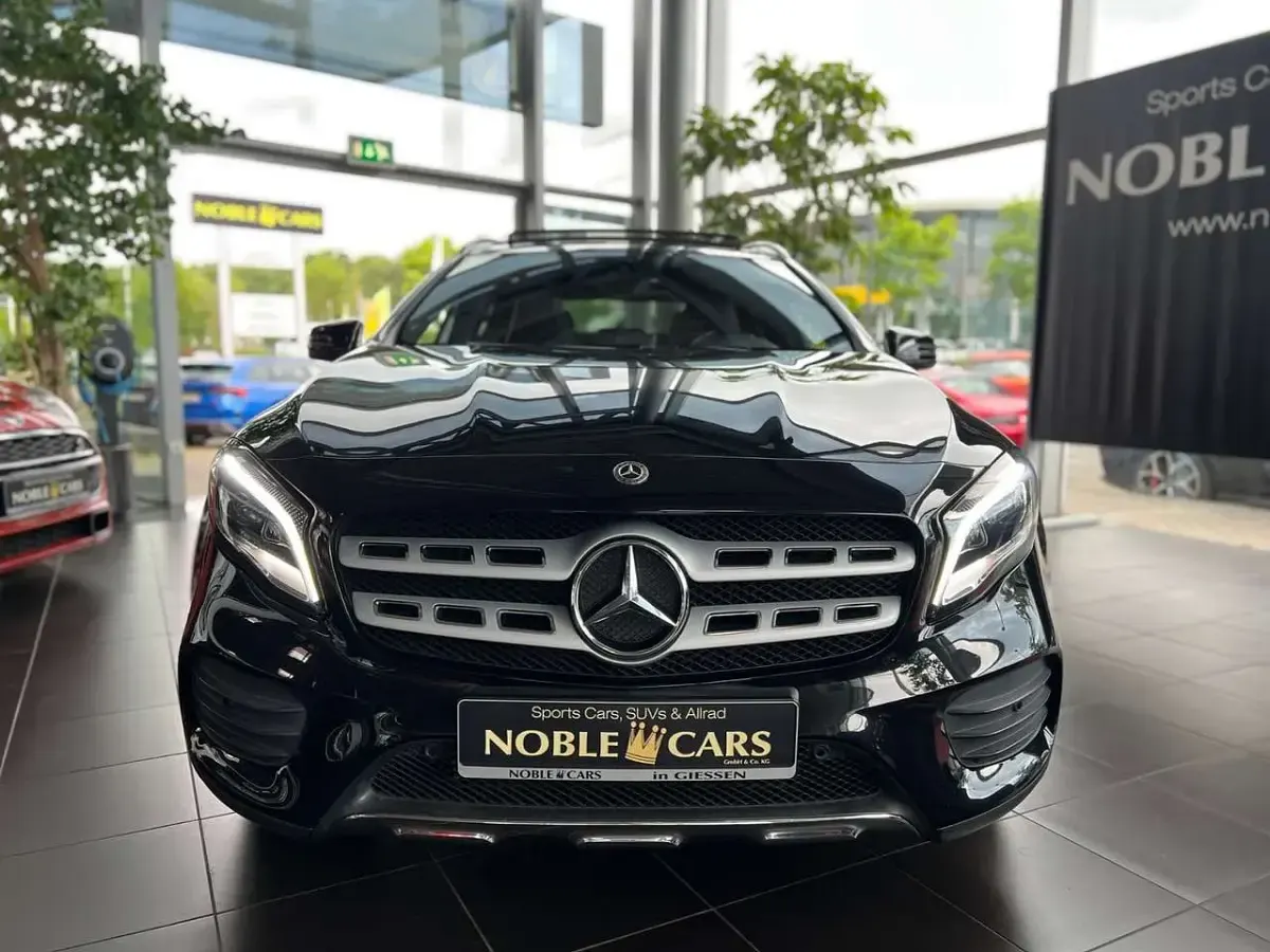 Gebraucht Mercedes GLA180 AMG 211 PS (155 kW) 2018 Kosmosschwarz SUV