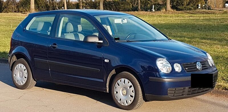 Blau Gebraucht 2003 VW Polo Limousine | 1.400 € (Guter Preis) - Bild 1/4
