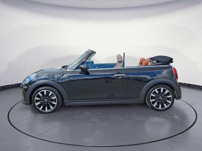Gebraucht Mini Cooper Cabriolet 136 PS (100 kW) 2024 Midnight black metallic Cabrio