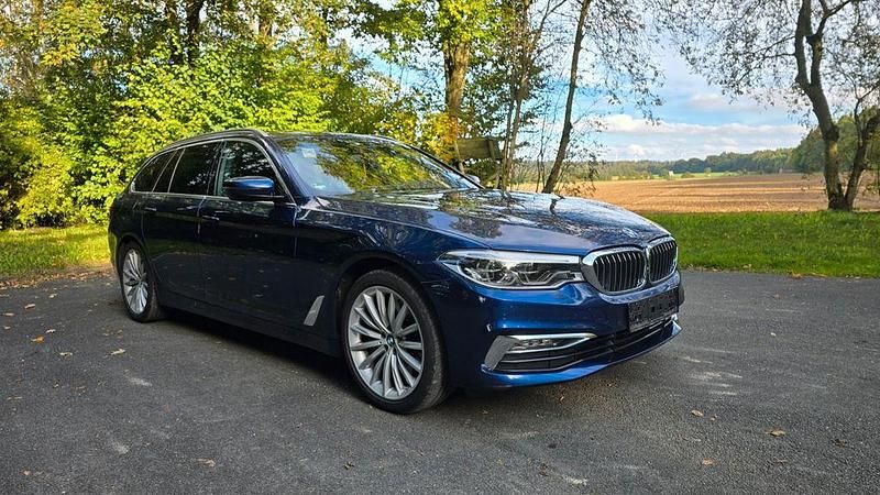 Blau Gebraucht 2019 BMW 540 Kombi | 26.300 € (Guter Preis) - Bild 1/4