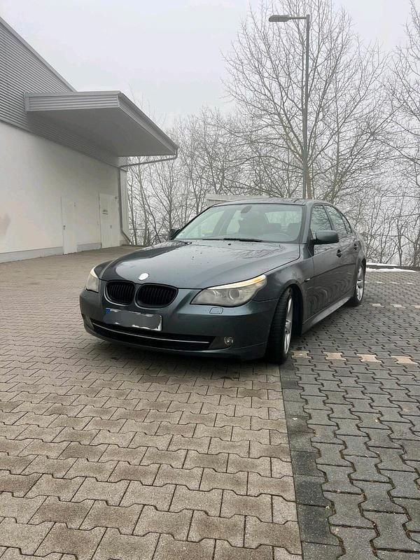 Silber Gebraucht 2008 BMW 523 Limousine | 3.400 € (Superpreis) - Bild 1/4