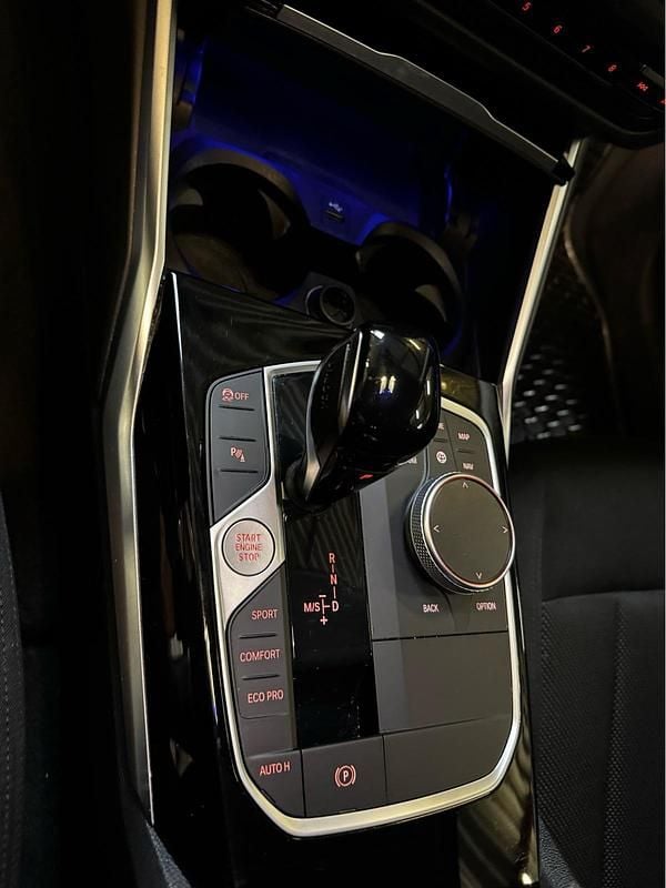 Gebraucht BMW 318 Advantage 150 PS (110 kW) 2022 Grau Kombi