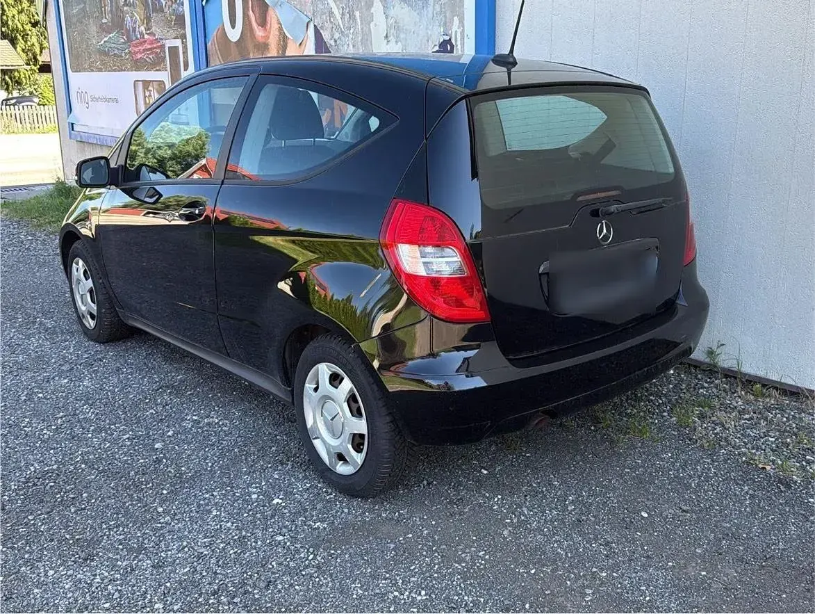 Gebraucht Mercedes A160 Elegance 95 PS (69 kW) 2010 Schwarz Kleinwagen