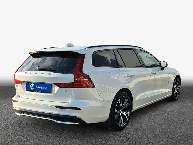 Gebraucht Volvo V60 Plus 197 PS (144 kW) 2025 Weiß Kombi