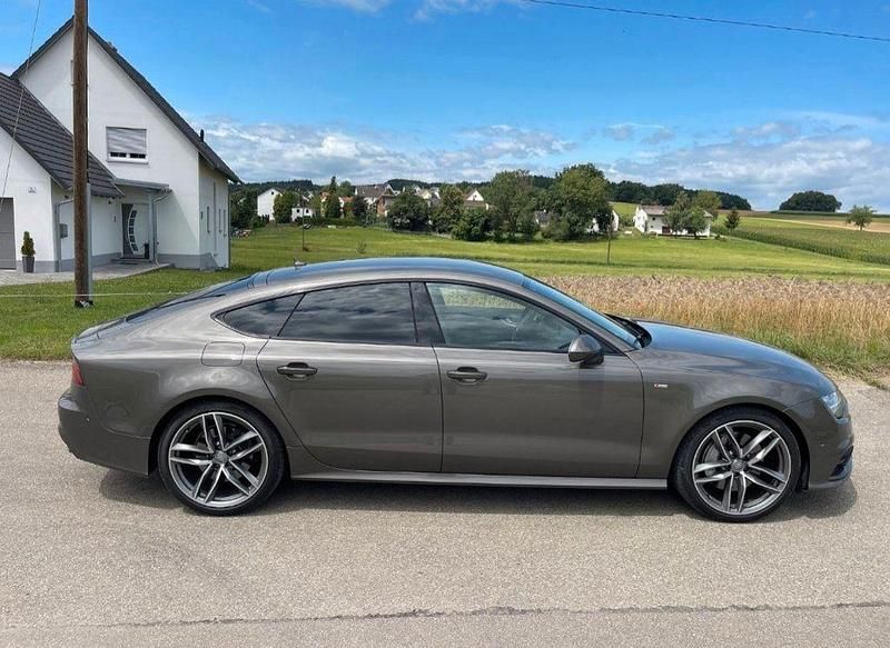 Gebraucht Audi A7 Sportback Ambiente 320 PS (235 kW) 2015 Grau Kleinwagen