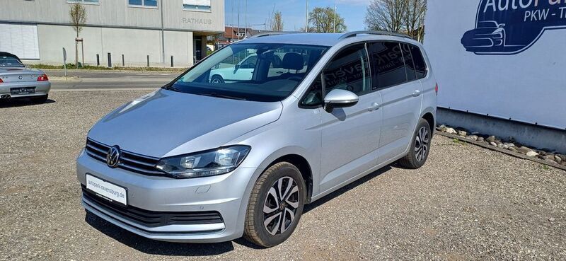 Gebraucht VW Touran Active 150 PS (110 kW) 2022 Silber Van / Kleinbus