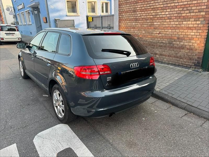Gebraucht Audi A3 140 PS (102 kW) 2011 Grau Kleinwagen