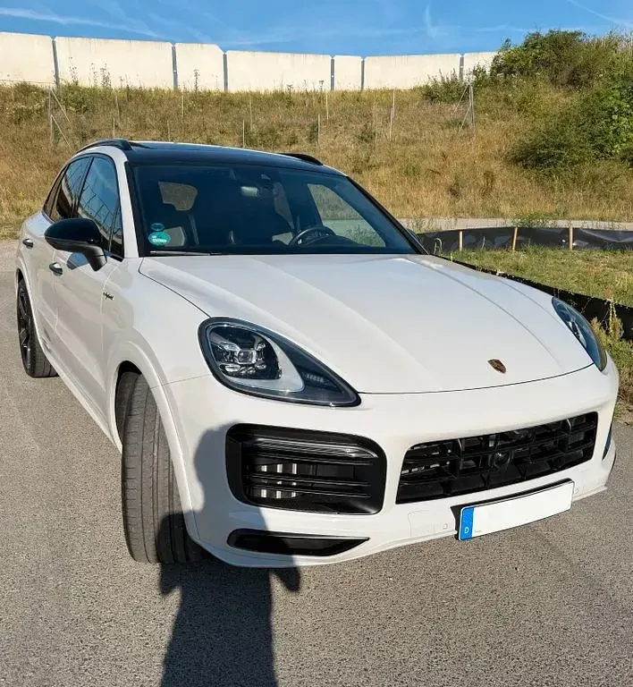 Gebraucht Porsche Cayenne Platinum Edition 462 PS (339 kW) 2022 Grau SUV