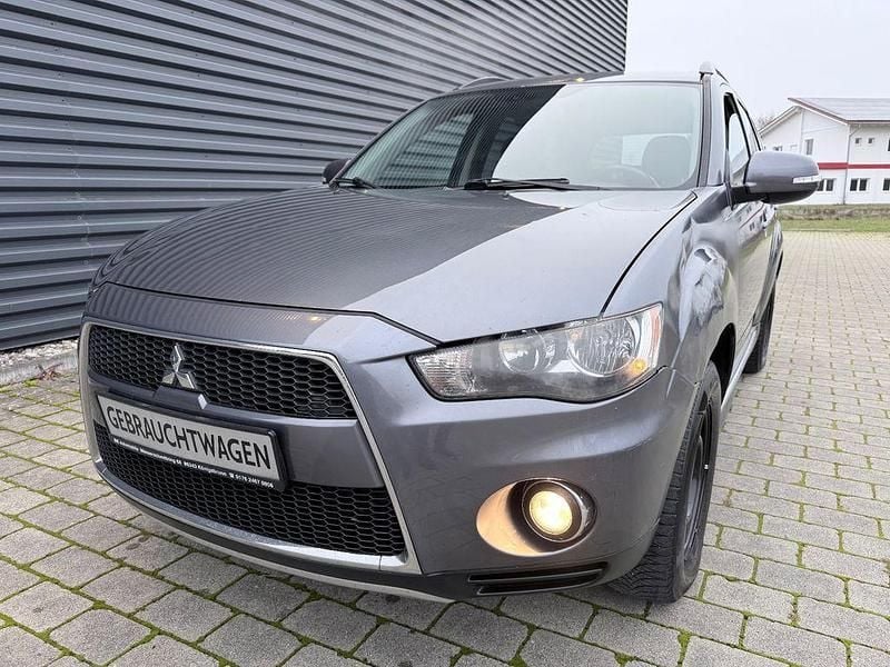 Effektgrau (p) Gebraucht 2011 Mitsubishi Outlander Edition SUV | 3.990 € (Guter Preis) - Bild 1/4