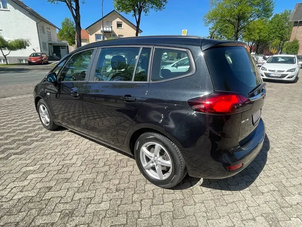 Gebraucht Opel Zafira Tourer Edition 120 PS (88 kW) 2012 Schwarz Van / Kleinbus