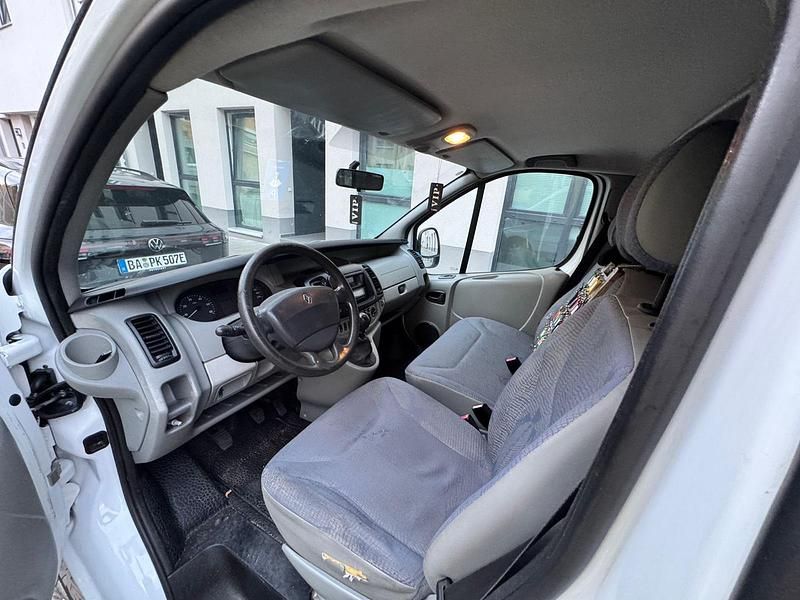 Weiß Gebraucht 2006 Renault Trafic Van | 3.500 € - Bild 1/4