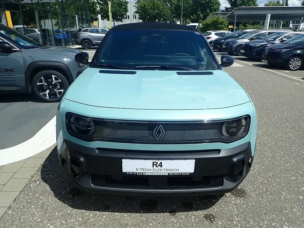 Neu Renault 4 E-Tech Komfort 110 kW (150 PS) 2026 Hautsdefrancegrün, black pe SUV