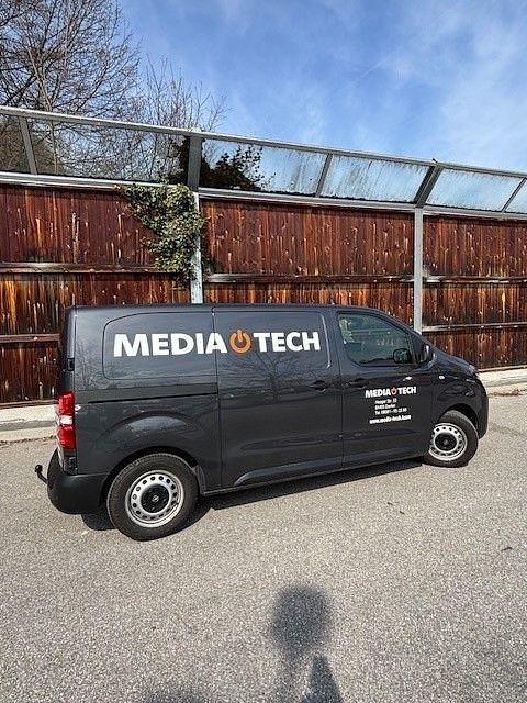 Gebraucht Opel Vivaro 144 PS (105 kW) 2025 Grau Van / Kleinbus