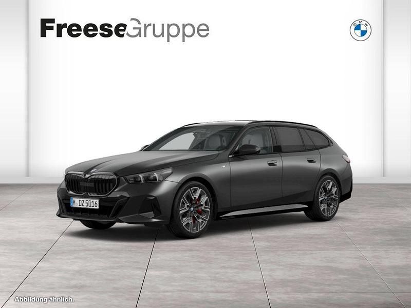 Grau Neu 2025 BMW 540 M Sport Kombi | 93.990 € (Teuer) - Bild 1/4