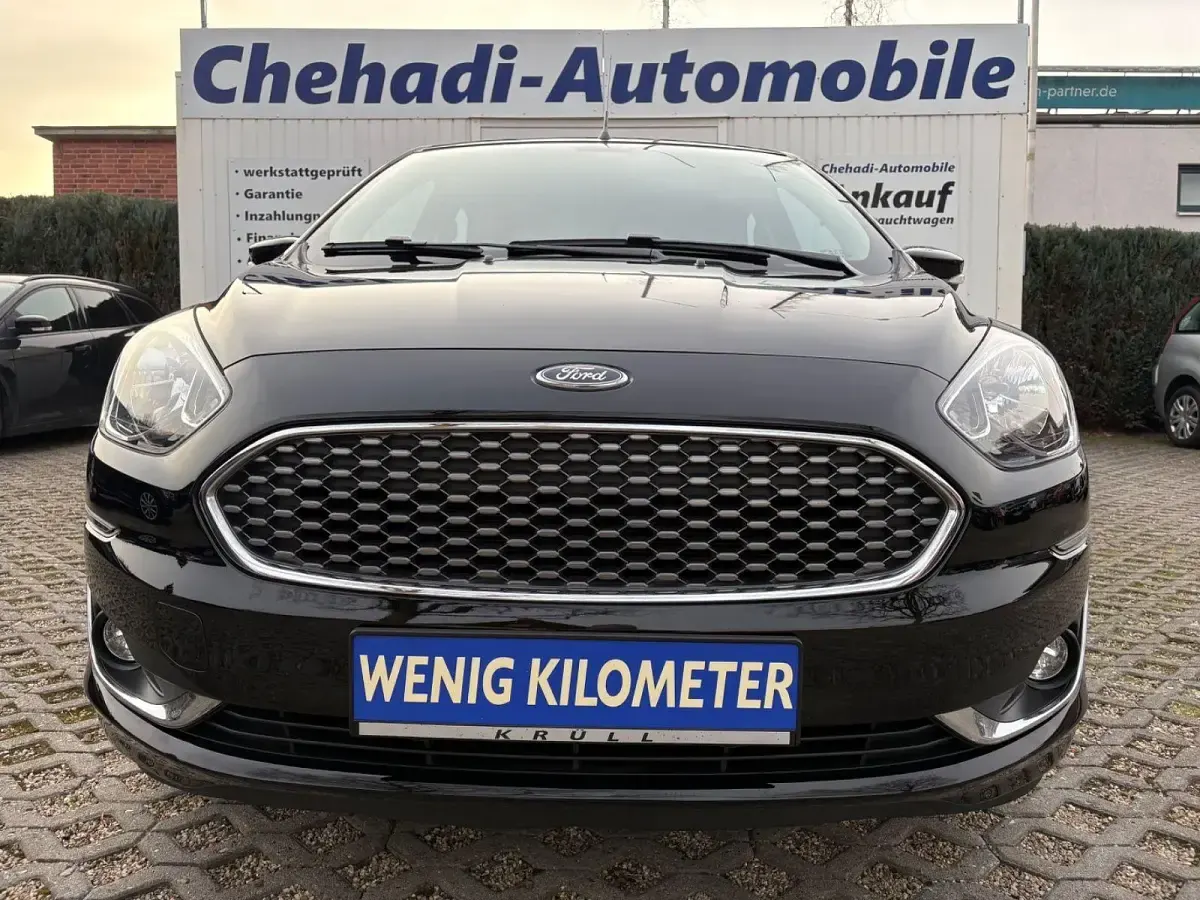 Gebraucht Ford Ka Plus Basis 71 PS (52 kW) 2018 Schwarz Kleinwagen