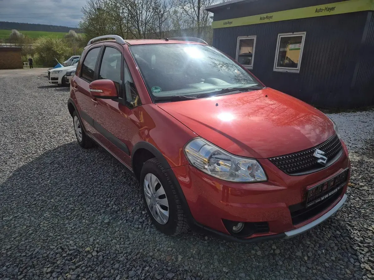 Gebraucht Suzuki SX4 Style 120 PS (88 kW) 2013 Rot SUV