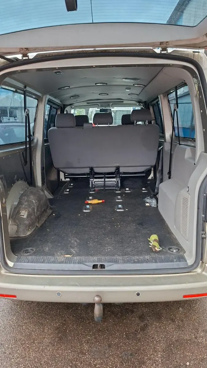 Gebraucht VW Caravelle 174 PS (127 kW) 2005 Gold Van