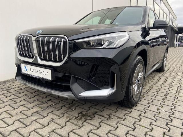 Schwarz ii Gebraucht 2023 BMW iX1 Performance SUV | 36.499 € (Fairer Preis) - Bild 1/3