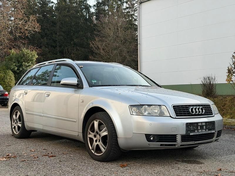 Grau Gebraucht 2003 Audi A4 Kombi | 999 € (Superpreis) - Bild 1/4