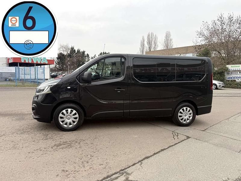 Gebraucht Renault Trafic Life 145 PS (106 kW) 2020 Schwarz midnight Van / Kleinbus