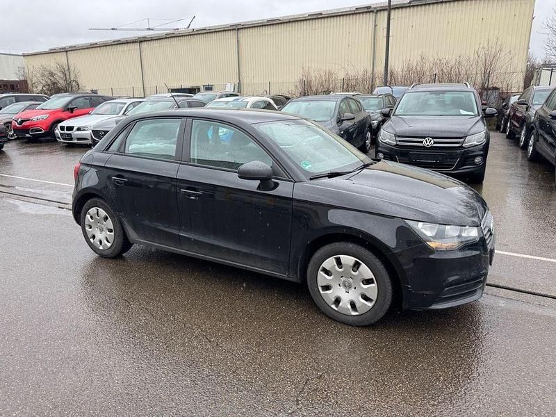 Gebraucht Audi A1 Sportback Attraction 86 PS (63 kW) 2013 Schwarz Kleinwagen