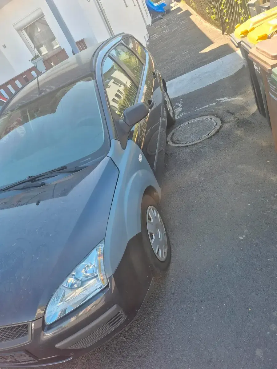 Usata Ford Focus 125 CV (91 kW) 2006 Grigio Station wagon