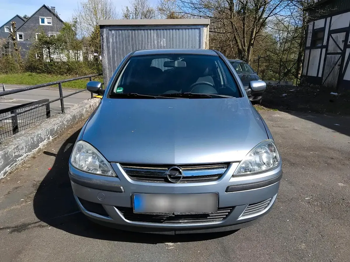 Second-hand Opel Corsa 75 CP (55 kW) 2003 Argintiu Hatchback