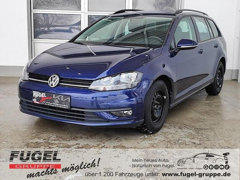Gebraucht VW Golf VII 116 PS (85 kW) 2019 Atlantik blue metallic Kombi
