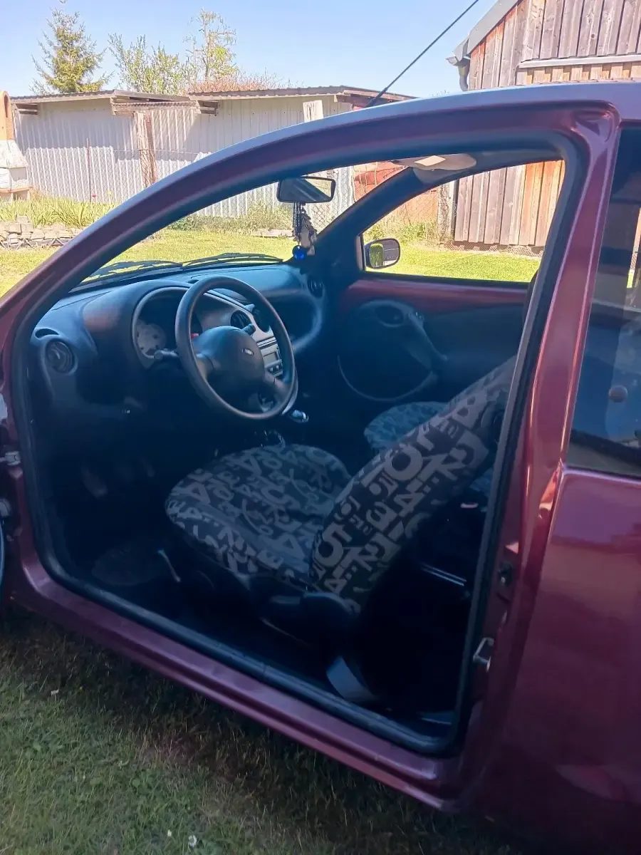 Second-hand Ford Ka 60 CP (44 kW) 2005 Andere farben Hatchback