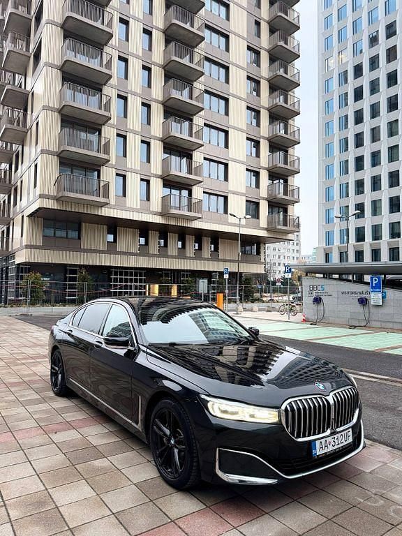 Schwarz Gebraucht 2020 BMW 730L Limousine | 38.000 € (Fairer Preis) - Bild 1/4