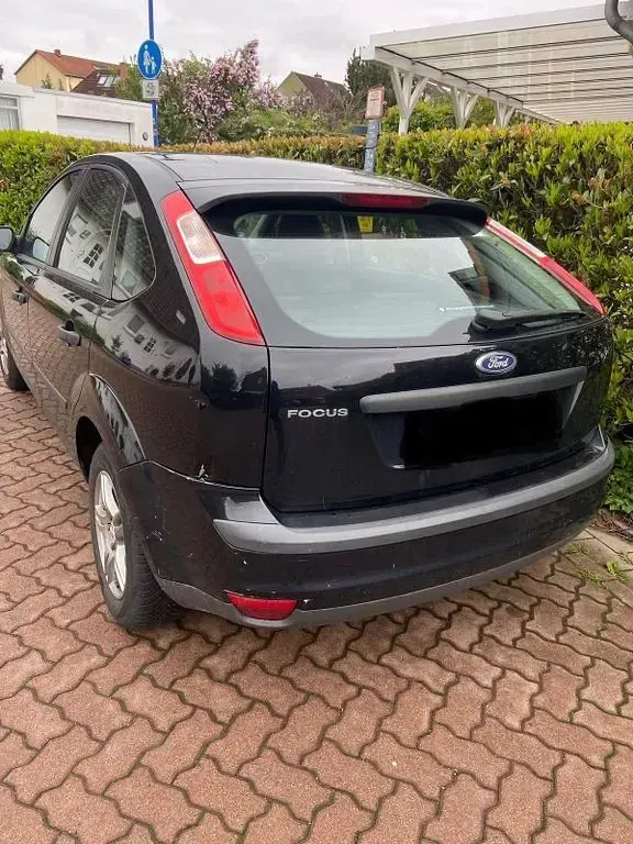Gebraucht Ford Focus 101 PS (74 kW) 2006 Schwarz Limousine