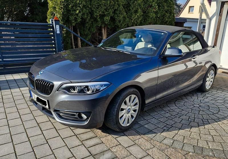 Gebraucht BMW 220 Sport Line 184 PS (135 kW) 2020 Grau Cabrio