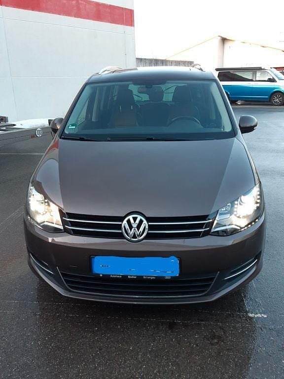 Gebraucht VW Sharan Highline 170 PS (125 kW) 2011 Braun Van / Kleinbus