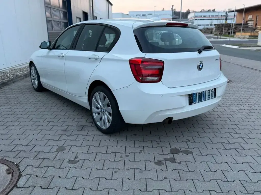 Gebraucht BMW 114 102 PS (75 kW) 2012 Weiß Kleinwagen