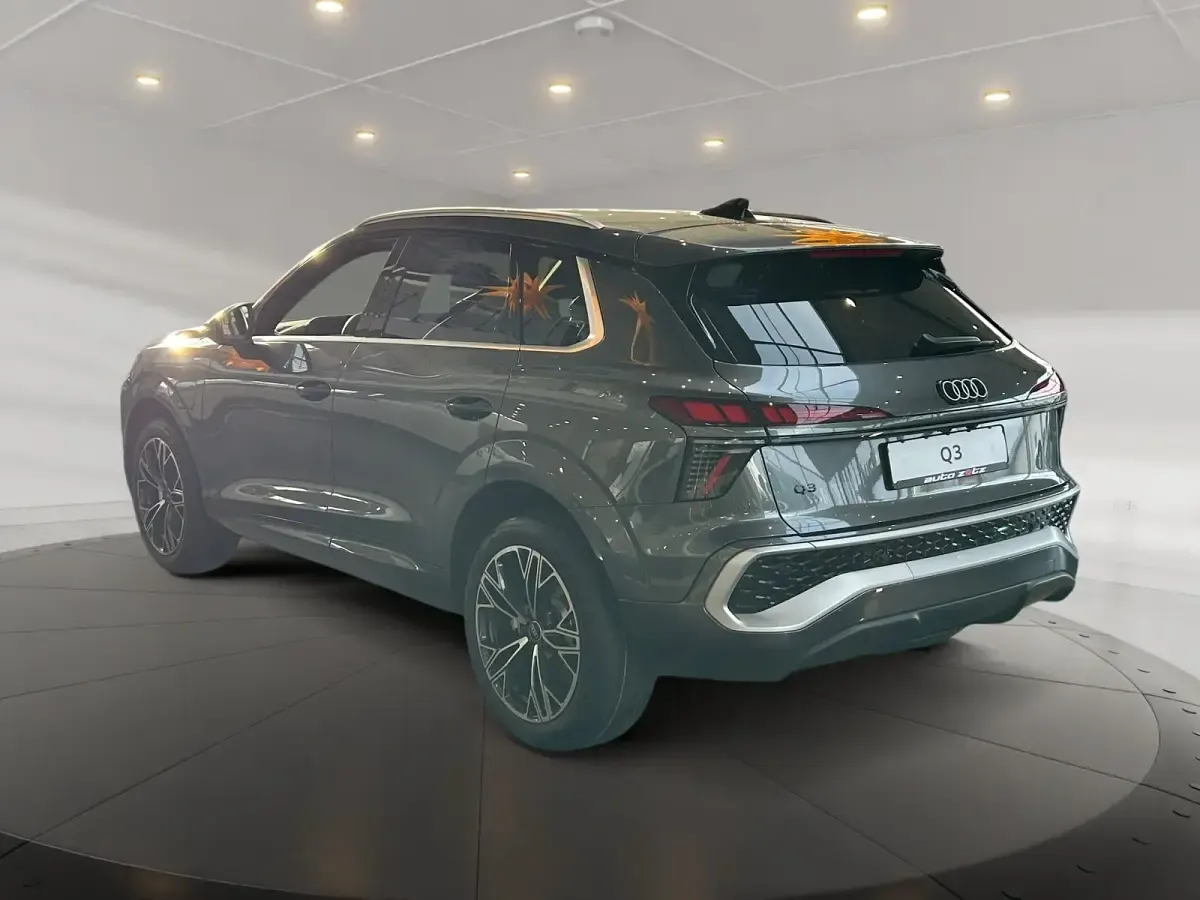 Neu Audi Q3 S-Line 177 PS (130 kW) 2025 Daytonagrau perleffekt SUV