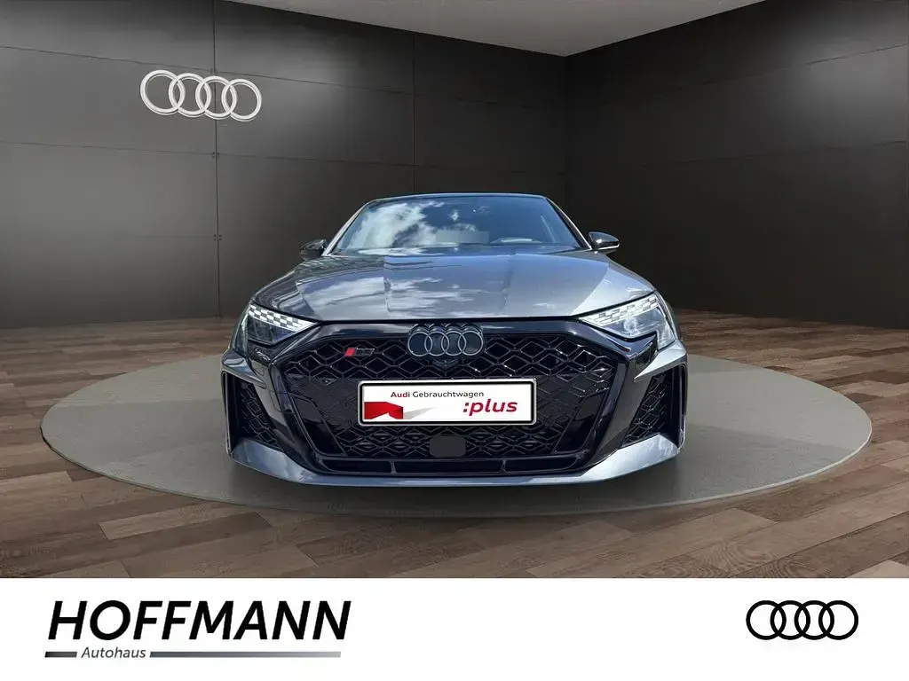 Neu Audi RS3 Sport 400 PS (294 kW) 2026 Grau Limousine