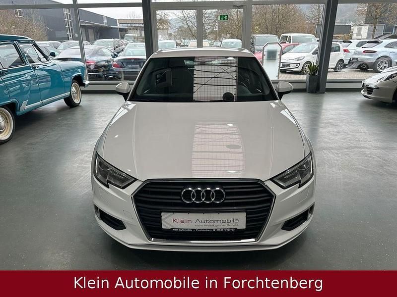 Gebraucht Audi A3 Sport 116 PS (85 kW) 2018 Weiß Limousine