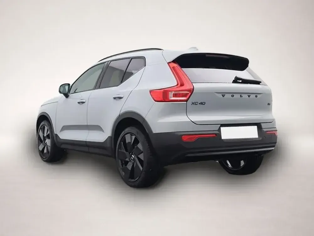 Neu Volvo XC40 Plus 197 PS (144 kW) 2026 Grau SUV