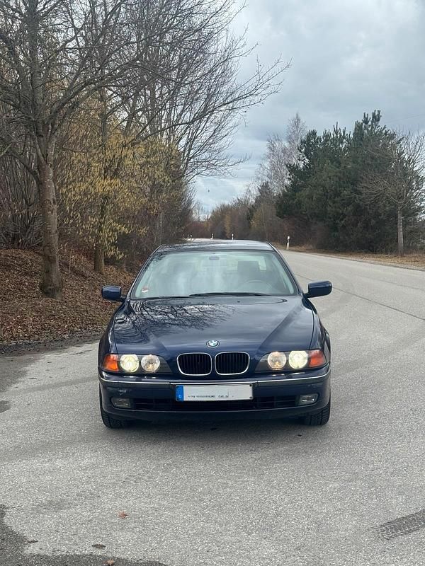 Gebraucht BMW 525 143 PS (105 kW) 1998 Blau Limousine