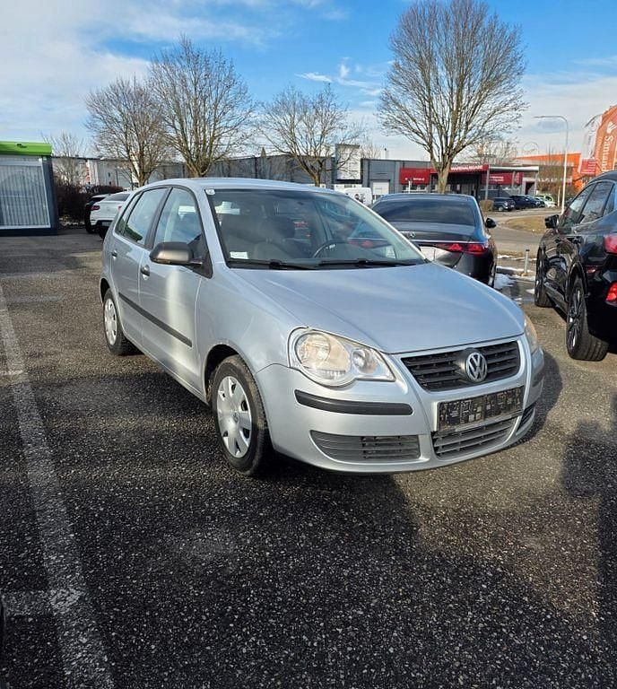 Silber Gebraucht 2009 VW Polo Limousine | 1.995 € (Superpreis) - Bild 1/4