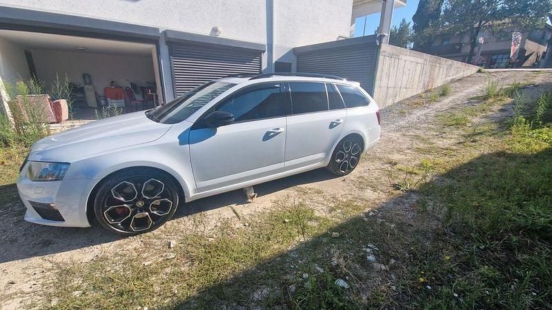 Gebraucht Skoda Octavia RS 230 PS (169 kW) 2016 Weiß Kleinwagen