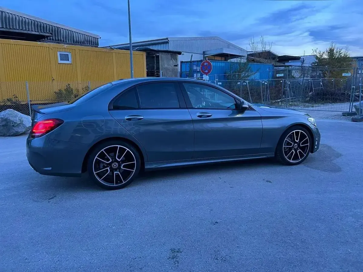 Gebraucht Mercedes C300 AMG line 258 PS (189 kW) 2020 Limousine