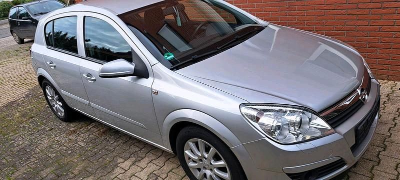 Gebraucht Opel Corsa 100 PS (73 kW) 2004 Grau Kleinwagen