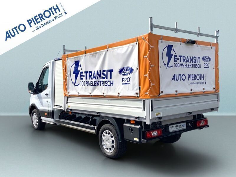 Gebraucht Ford E-Transit Trend 135 kW (184 PS) 2023 Weiß Van