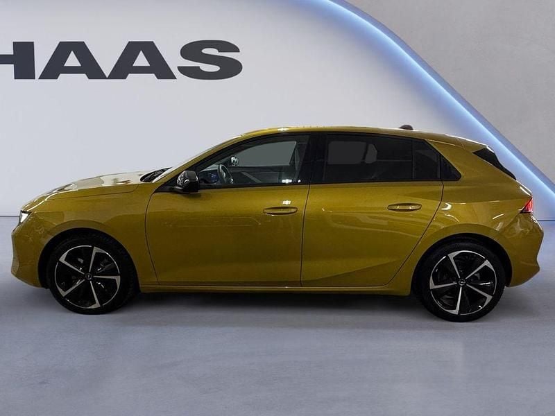 Gebraucht Opel Astra Elegance 131 PS (96 kW) 2023 Kult gelb Limousine