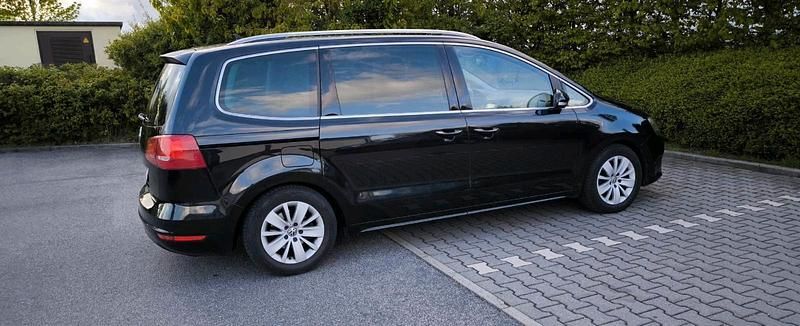 Gebraucht VW Sharan 140 PS (102 kW) 2012 Schwarz Van / Kleinbus